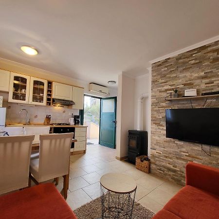 Holiday Home Duje มาลีลิช ภายนอก รูปภาพ