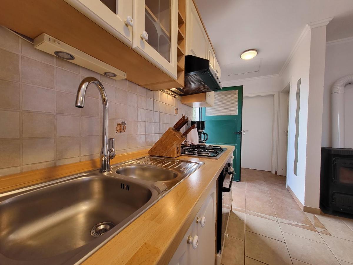 Holiday Home Duje มาลีลิช ภายนอก รูปภาพ