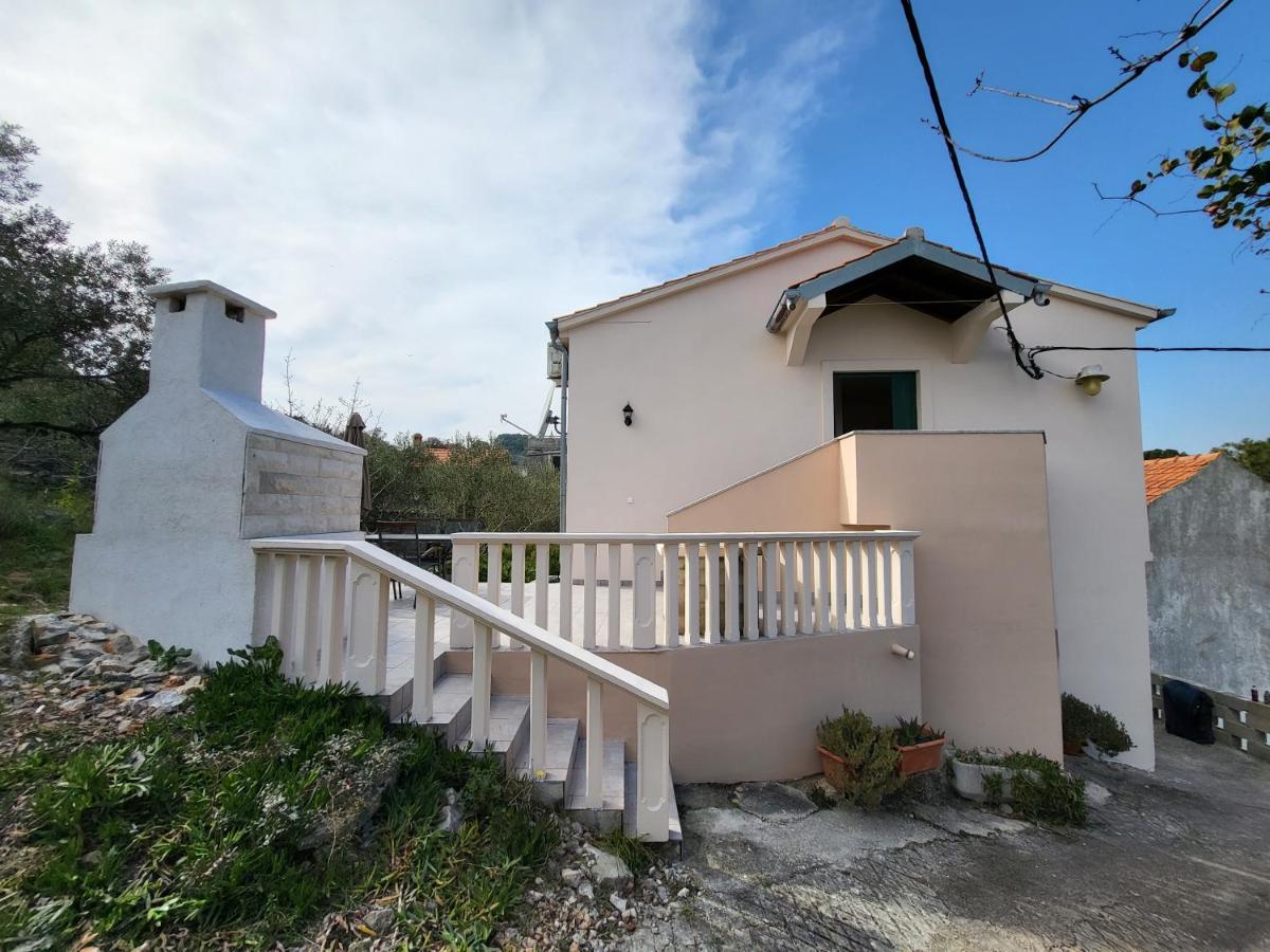 Holiday Home Duje มาลีลิช ภายนอก รูปภาพ