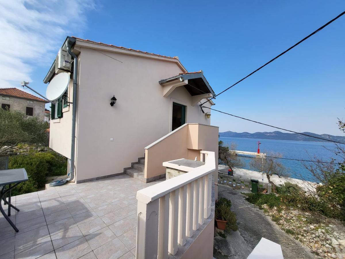 Holiday Home Duje มาลีลิช ภายนอก รูปภาพ