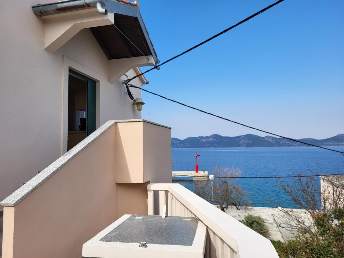 Holiday Home Duje มาลีลิช ภายนอก รูปภาพ